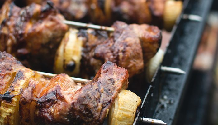 foodiesfeed.com_grilling-meat-skewers